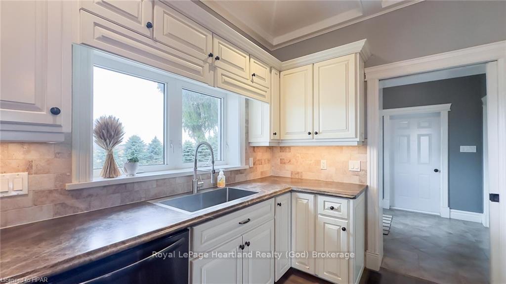 Photo 11 of 40370 Winthrop Road, Central Huron, Hullett — HOMEH