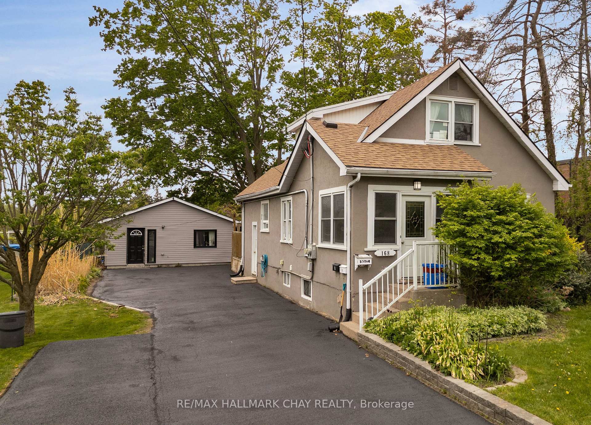 Photo 1 of 168 Toronto Street, Barrie, Queen's Park — HOMEH