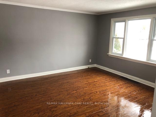 Photo 18 of 168 Toronto Street, Barrie, Queen's Park — HOMEH