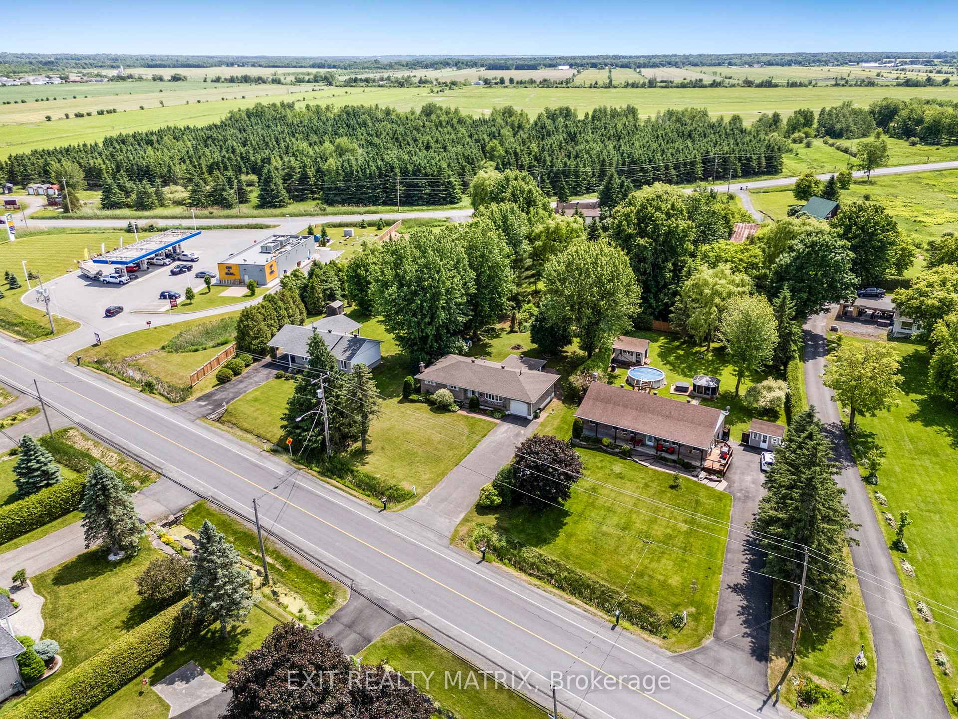 Photo 10 of 31 Front Road, Champlain, L'Orignal — HOMEH