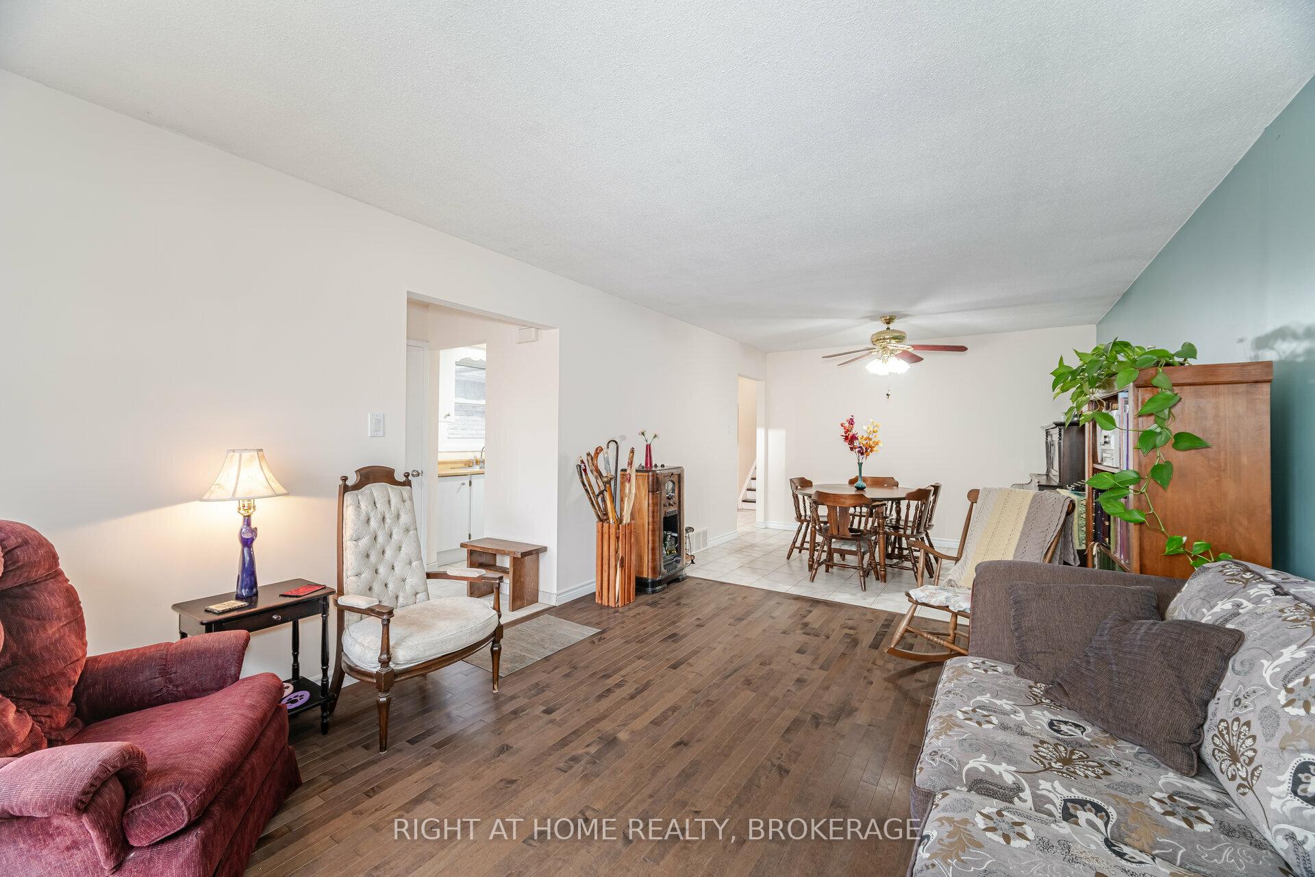 Photo 9 of 51 Monteagle Court, Hamilton, Gurnett — HOMEH
