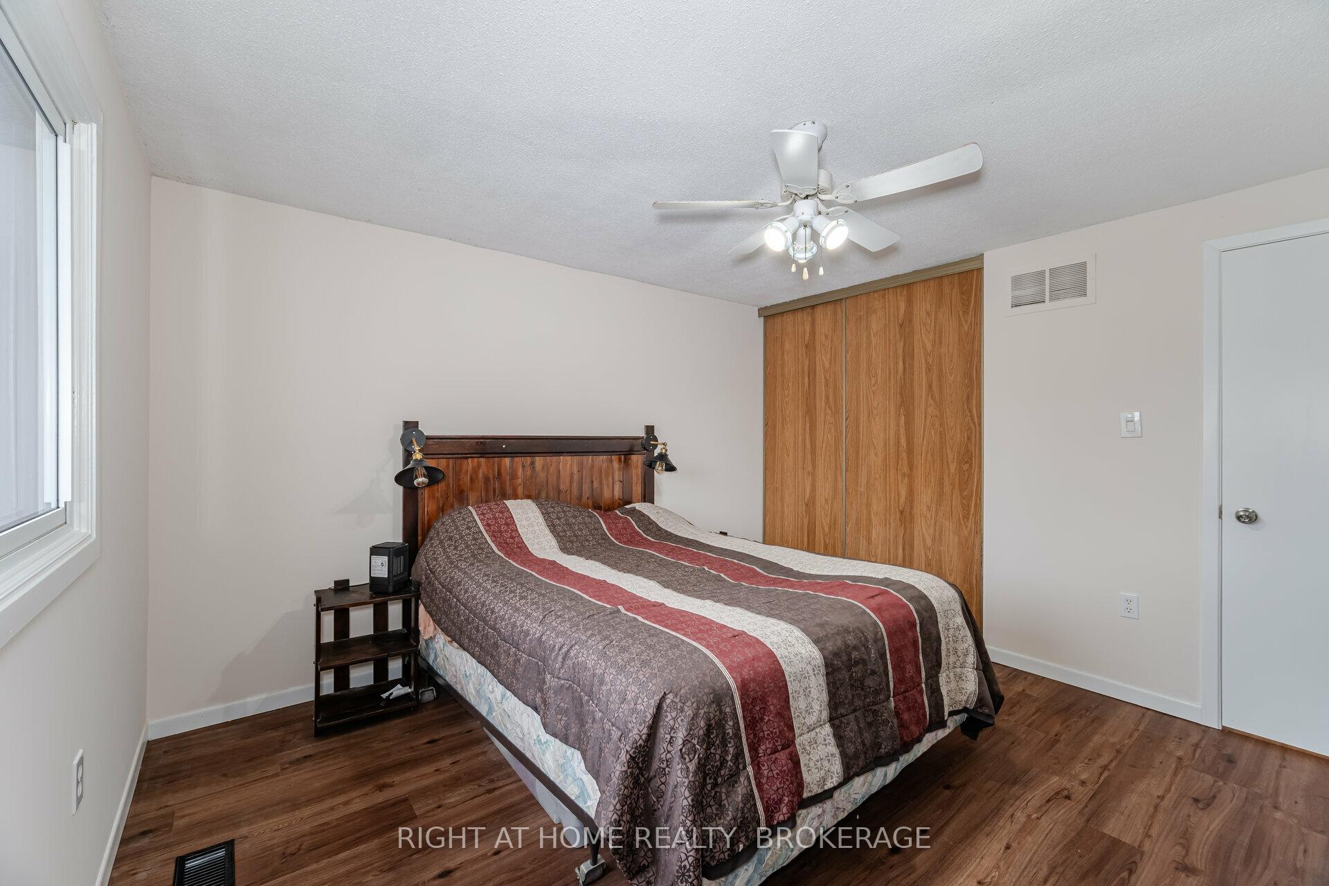 Photo 19 of 51 Monteagle Court, Hamilton, Gurnett — HOMEH