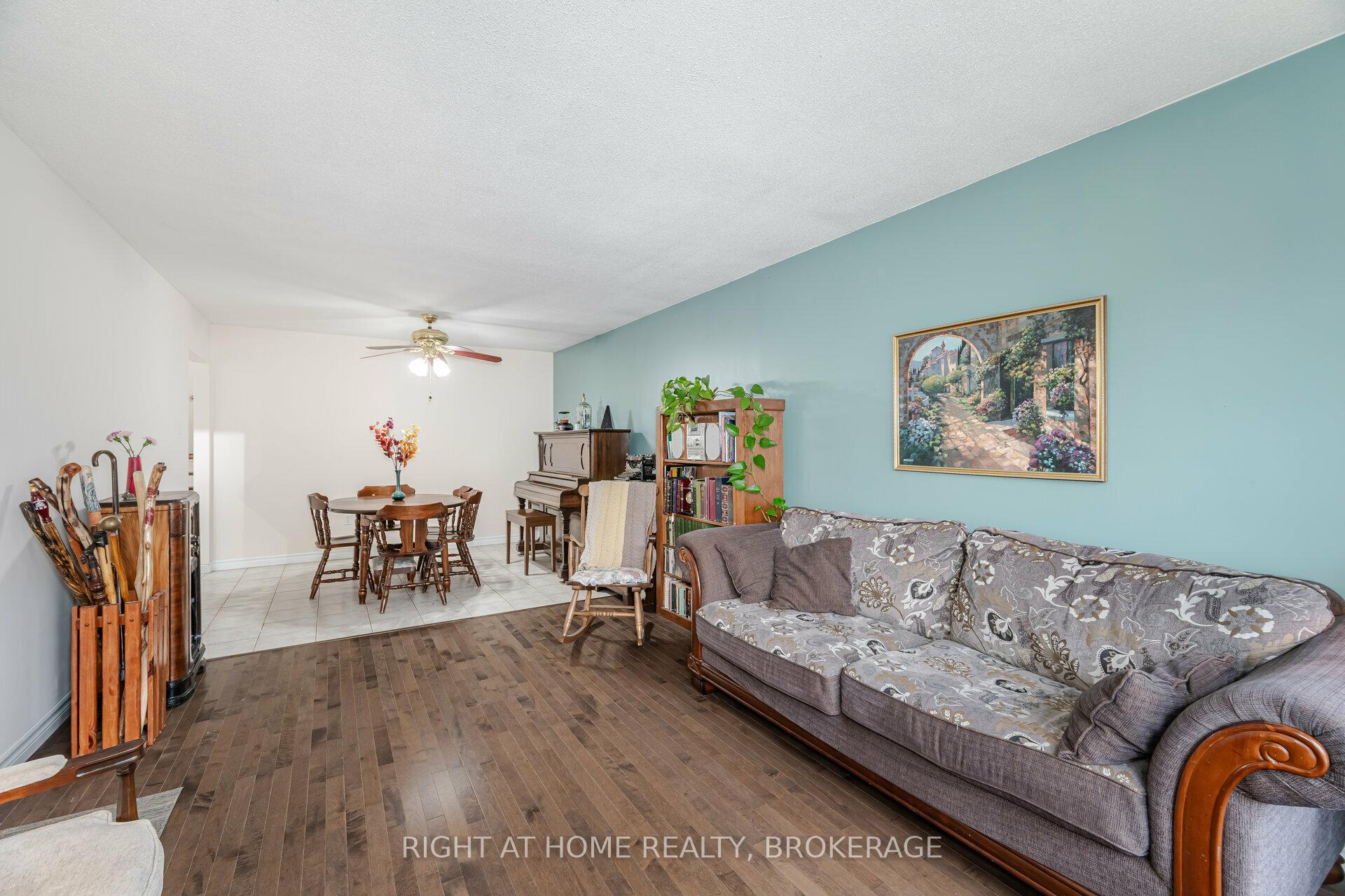 Photo 27 of 51 Monteagle Court, Hamilton, Gurnett — HOMEH