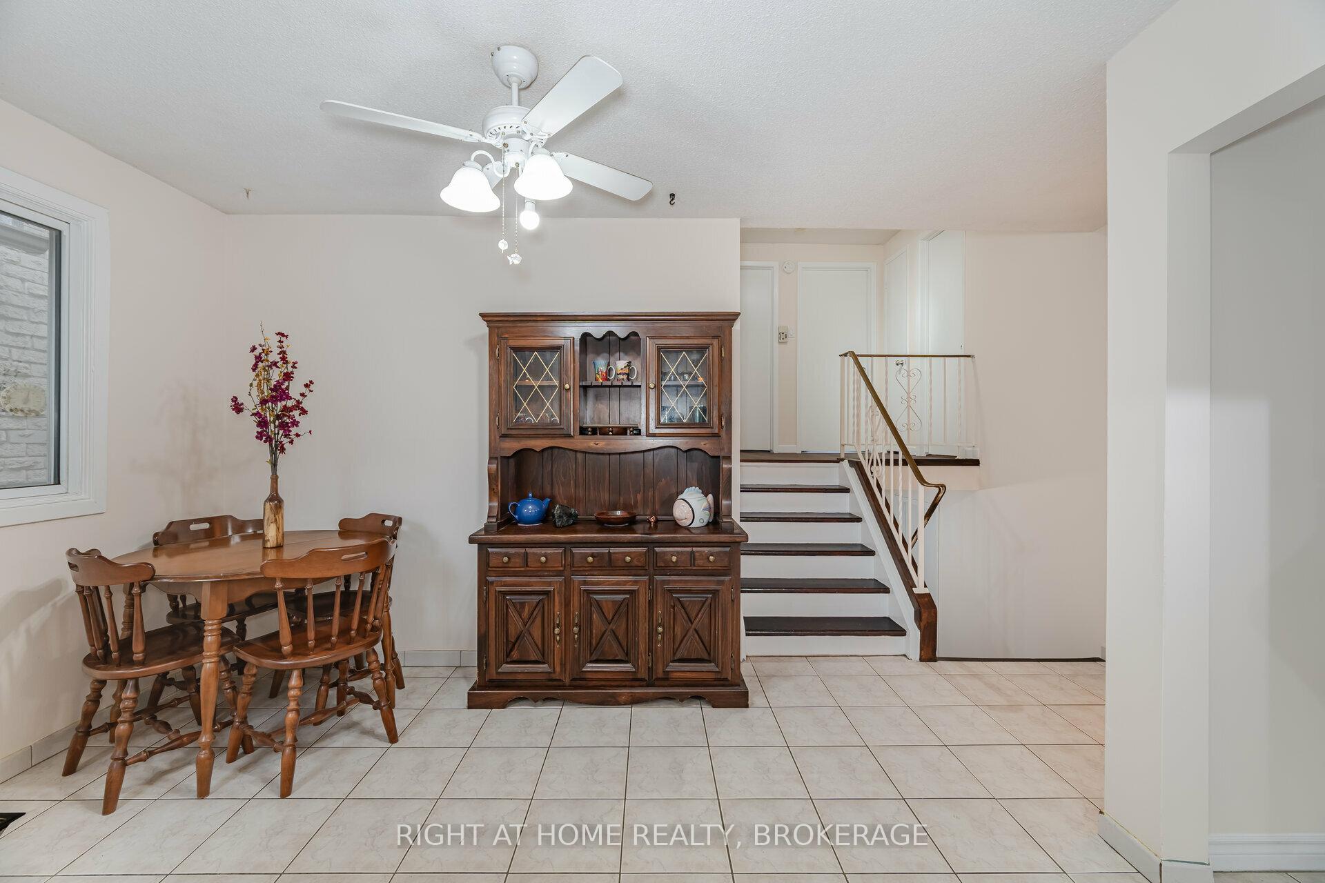 Photo 31 of 51 Monteagle Court, Hamilton, Gurnett — HOMEH
