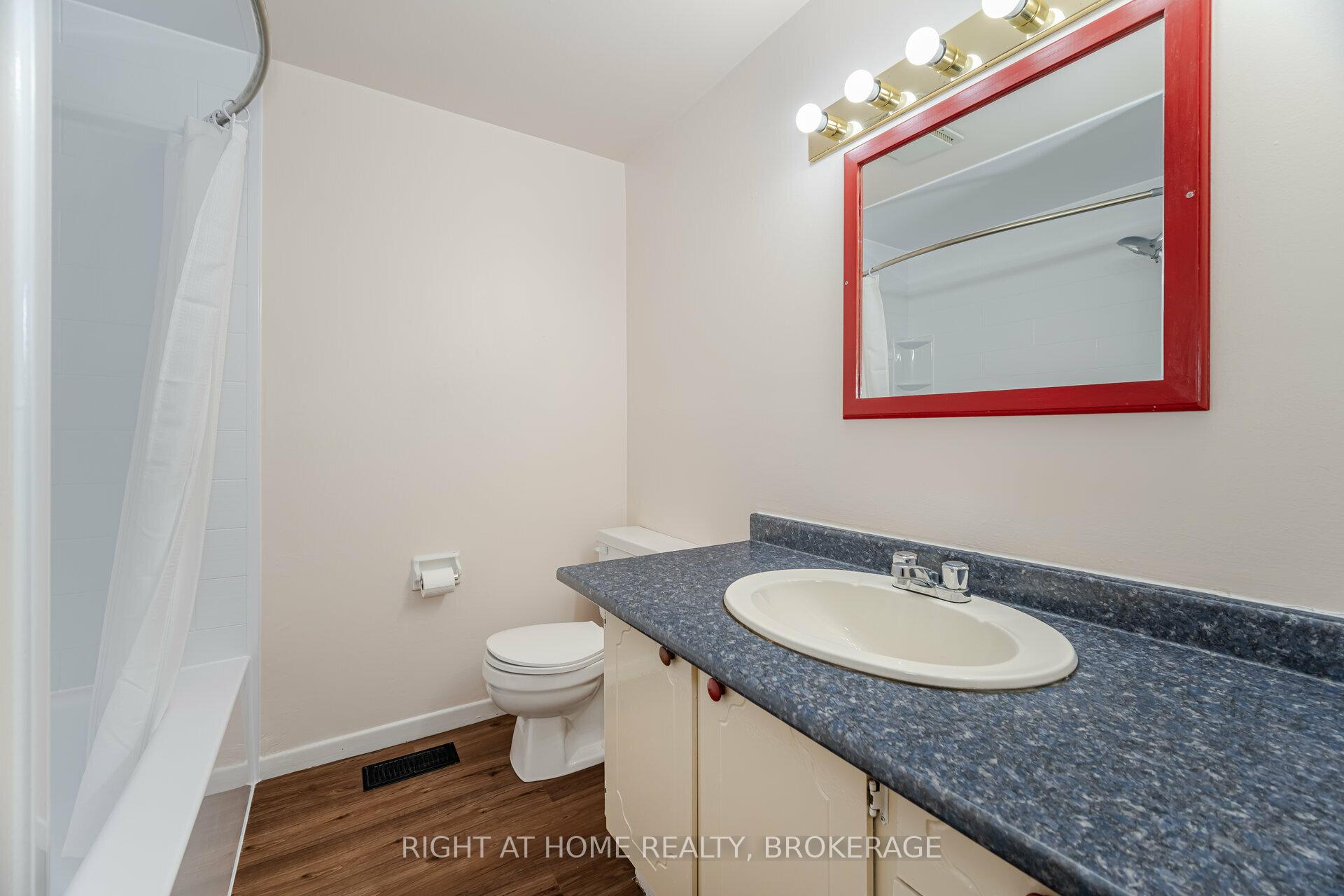 Photo 63 of 51 Monteagle Court, Hamilton, Gurnett — HOMEH