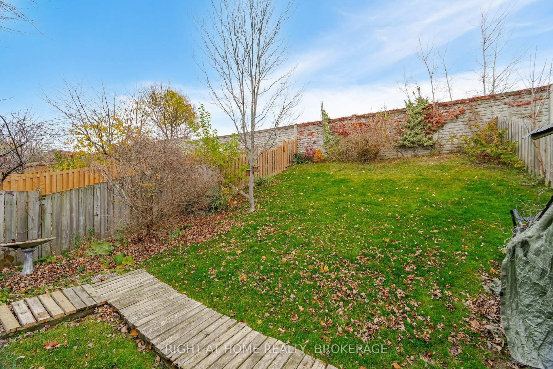 Photo 78 of 51 Monteagle Court, Hamilton, Gurnett — HOMEH