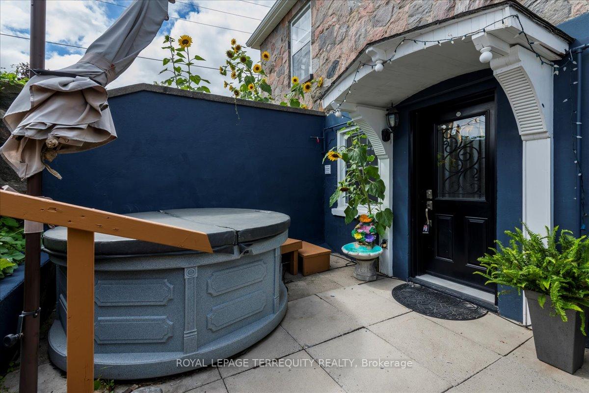 Photo 5 of 26 Durham Street N, Cramahe, Colborne — HOMEH