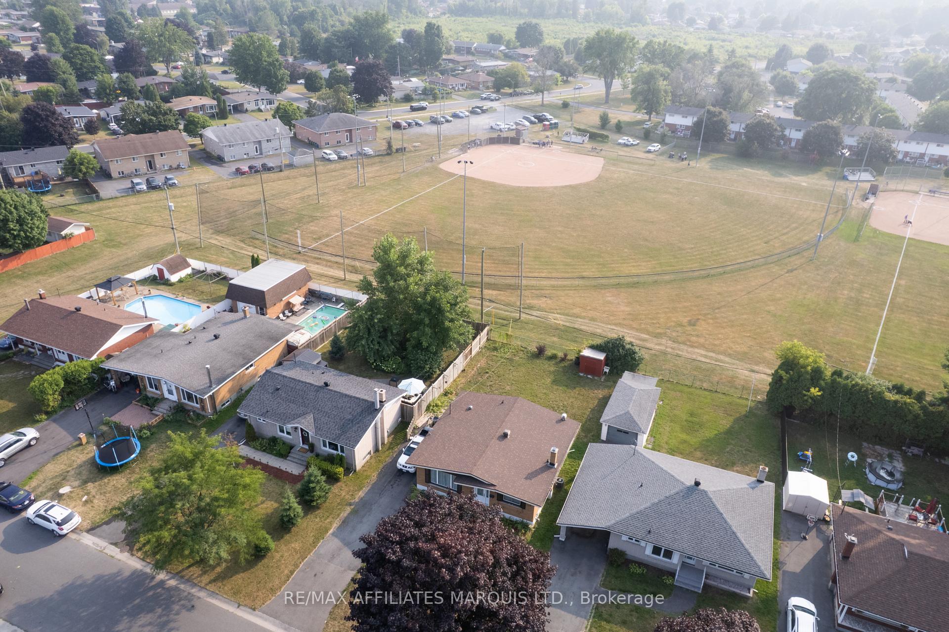 Photo 6 of 617 Fraser Avenue, Cornwall — HOMEH