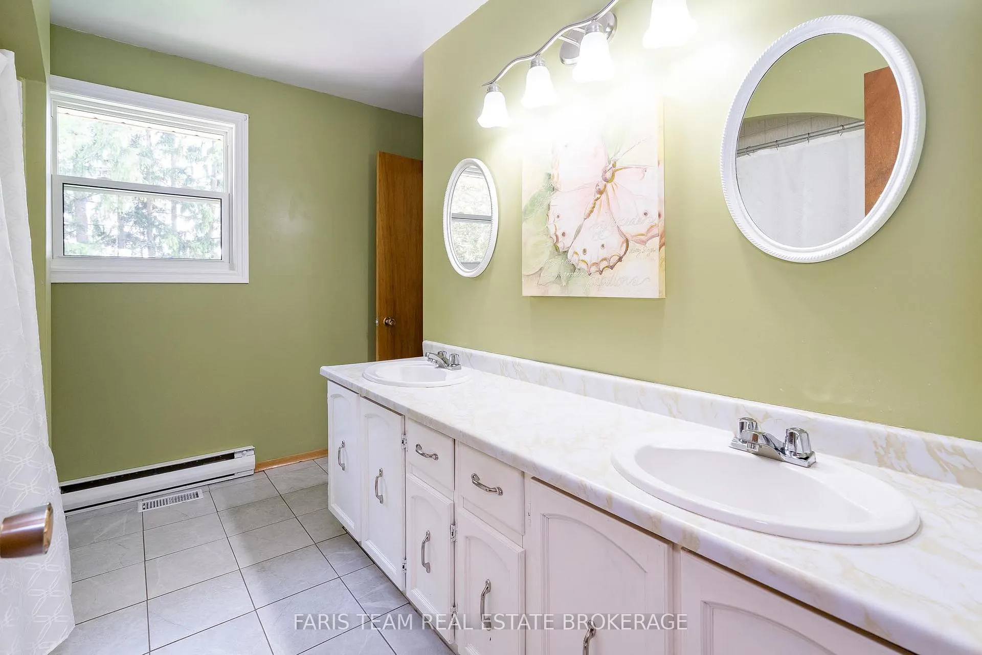 Photo 20 of 13 Jardine Crescent, Clearview, Creemore — HOMEH