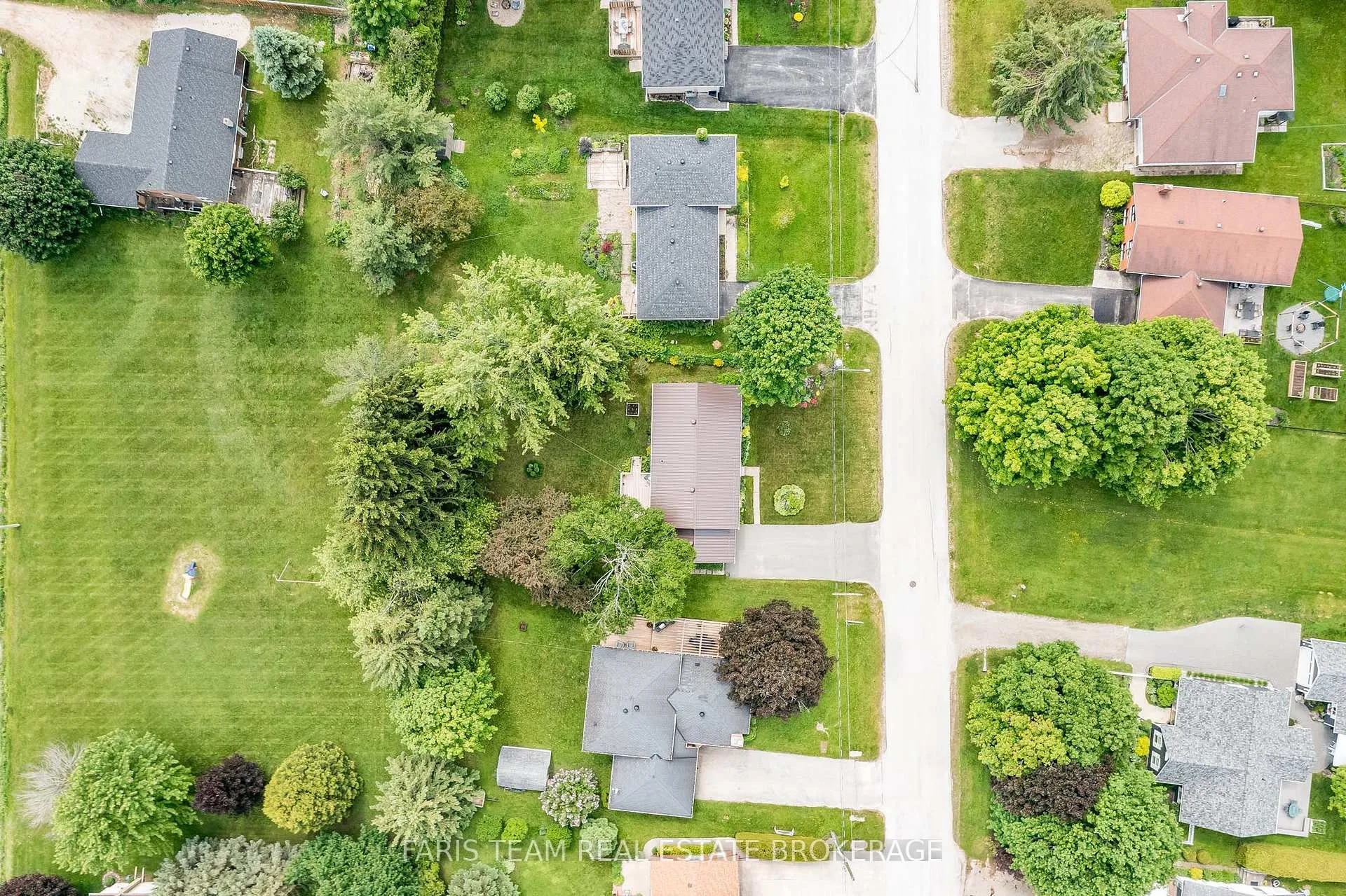 Photo 35 of 13 Jardine Crescent, Clearview, Creemore — HOMEH