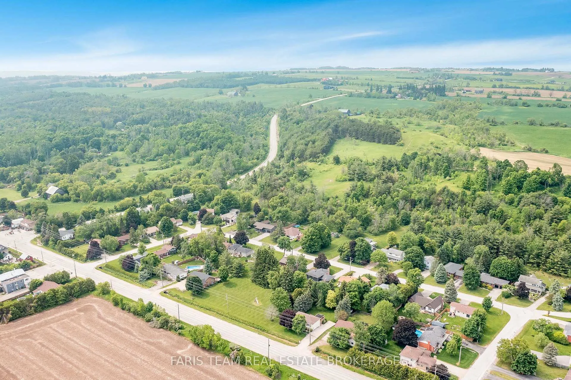Photo 37 of 13 Jardine Crescent, Clearview, Creemore — HOMEH