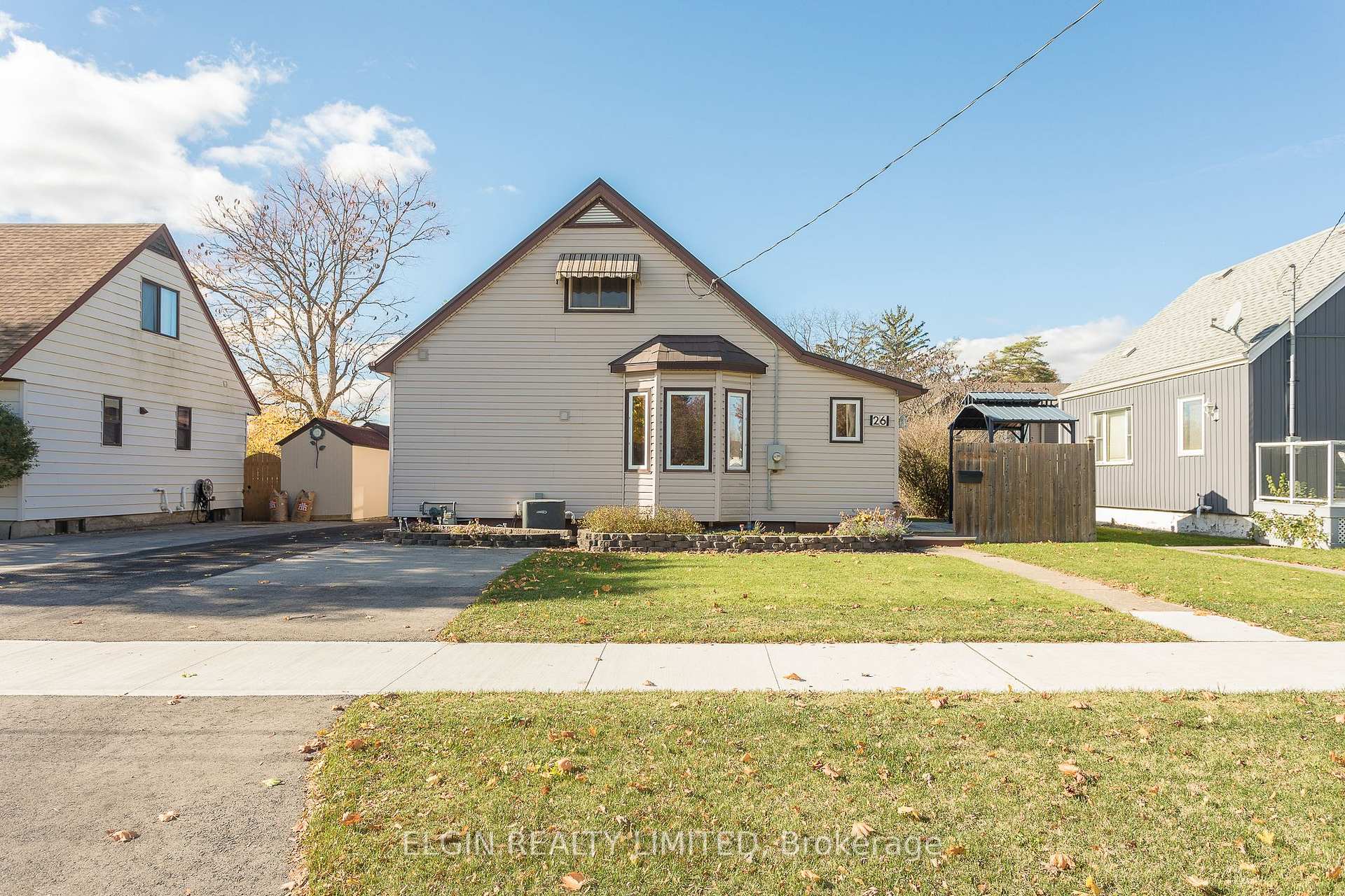 Photo 4 of 26 Parkside Drive, St. Thomas — HOMEH