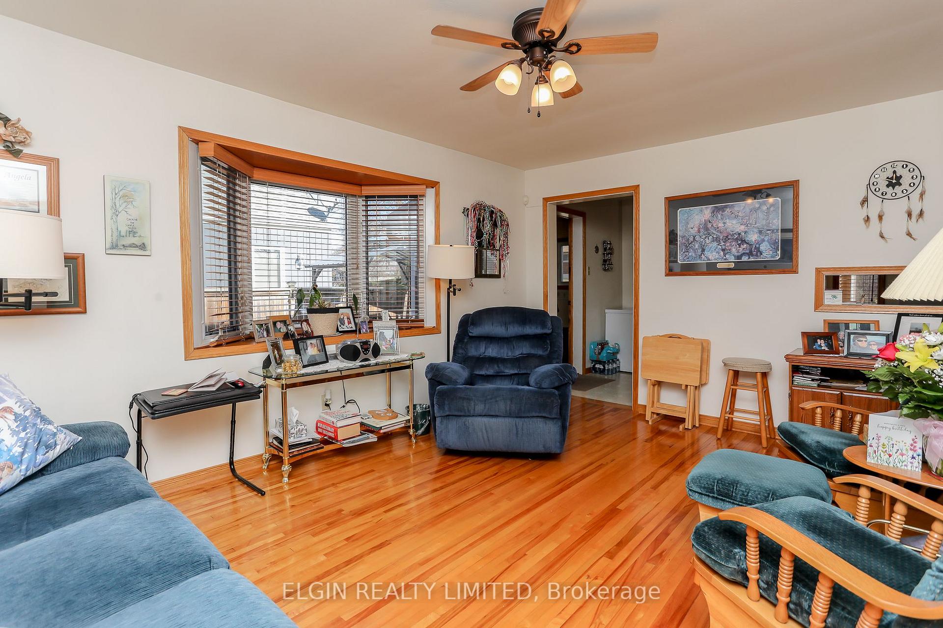 Photo 17 of 26 Parkside Drive, St. Thomas — HOMEH