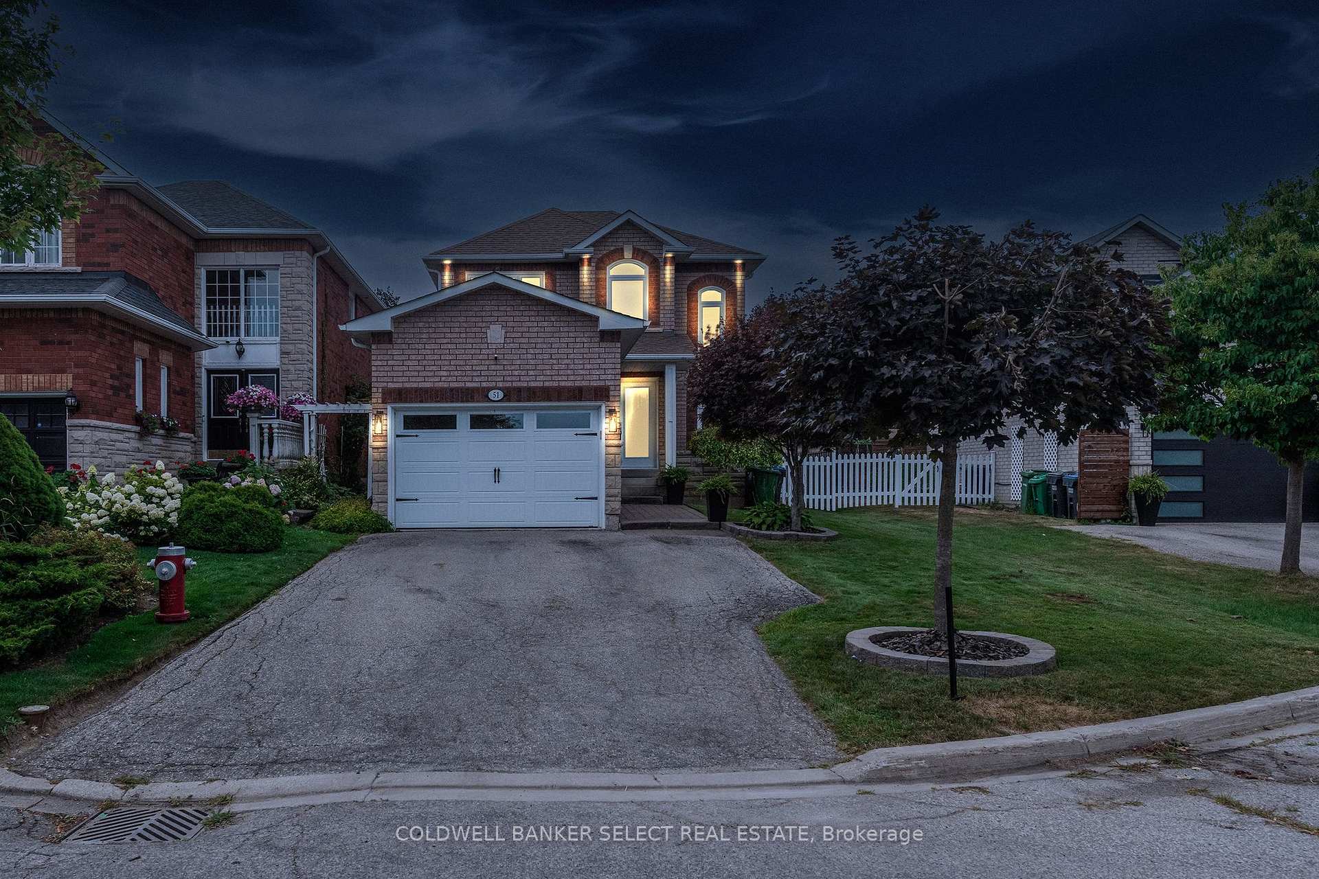 Photo 1 of 51 Country Stroll Crescent, Caledon, Bolton West — HOMEH
