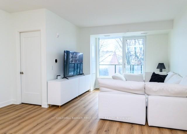 Photo 3 of Unit 301, 115 Echo Drive, Ottawa, Ottawa East — HOMEH