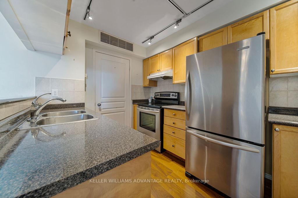 Photo 4 of Unit 317, 1829 Queen Street E, Toronto, The Beaches — HOMEH