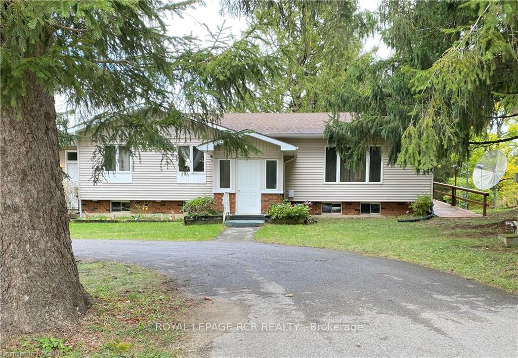 Photo 2 of 683015 Chatsworth Road 24, Chatsworth — HOMEH