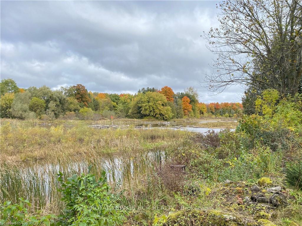 Photo 7 of 683015 Chatsworth Road 24, Chatsworth — HOMEH
