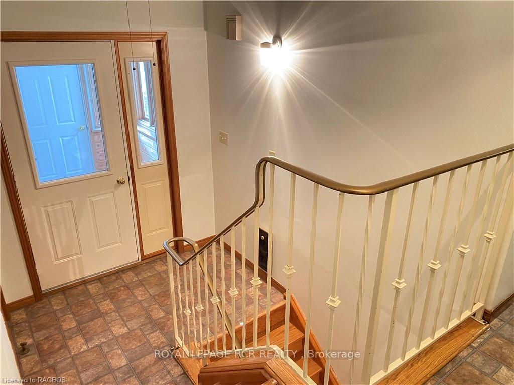 Photo 10 of 683015 Chatsworth Road 24, Chatsworth — HOMEH