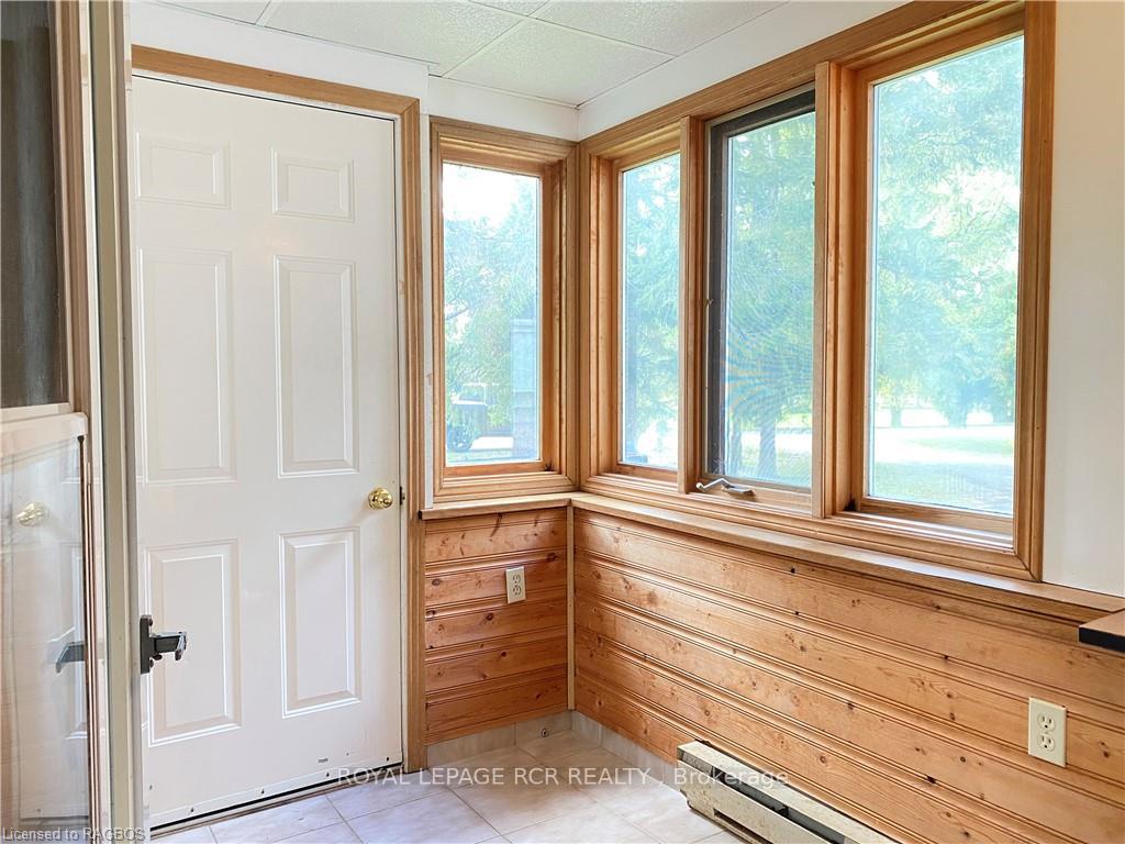 Photo 11 of 683015 Chatsworth Road 24, Chatsworth — HOMEH
