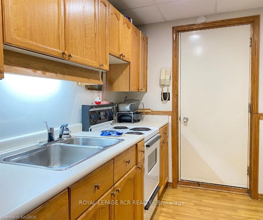 Photo 30 of 683015 Chatsworth Road 24, Chatsworth — HOMEH