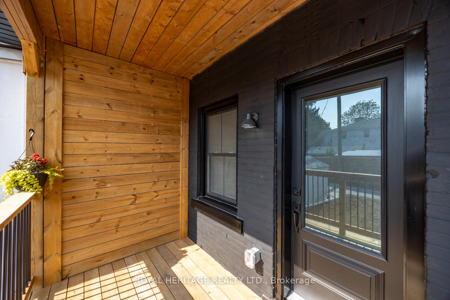 Photo 4 of 413 Division Street, Cobourg — HOMEH