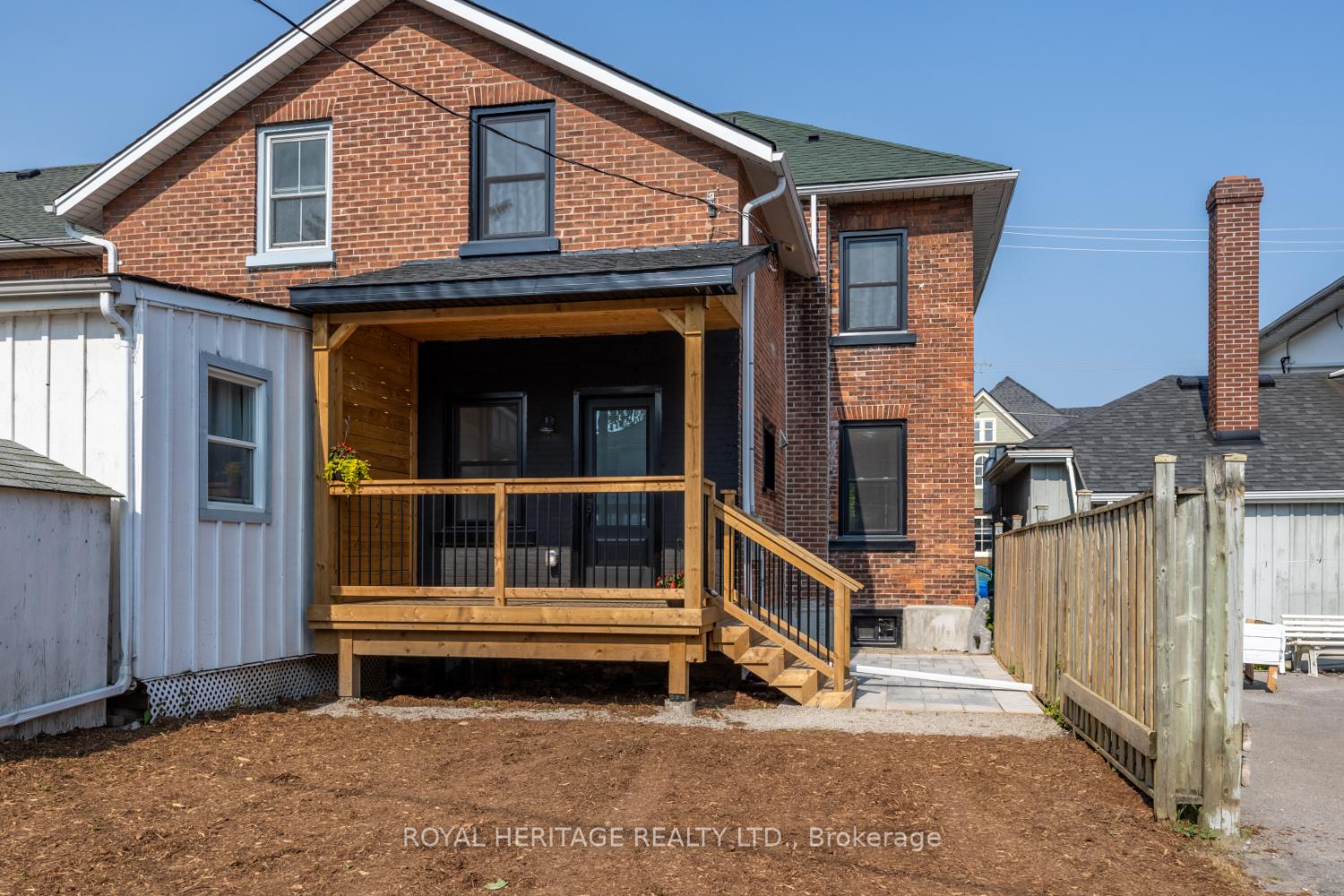 Photo 5 of 413 Division Street, Cobourg — HOMEH