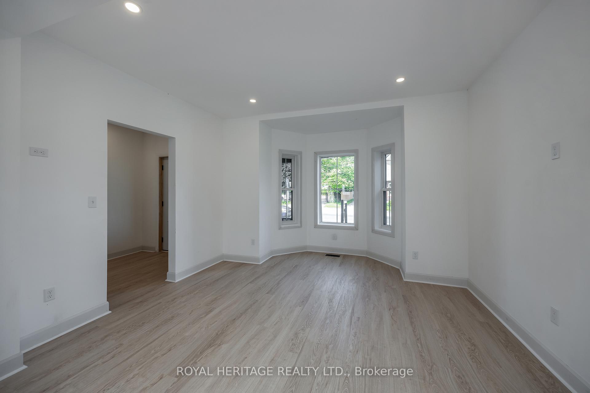 Photo 8 of 413 Division Street, Cobourg — HOMEH