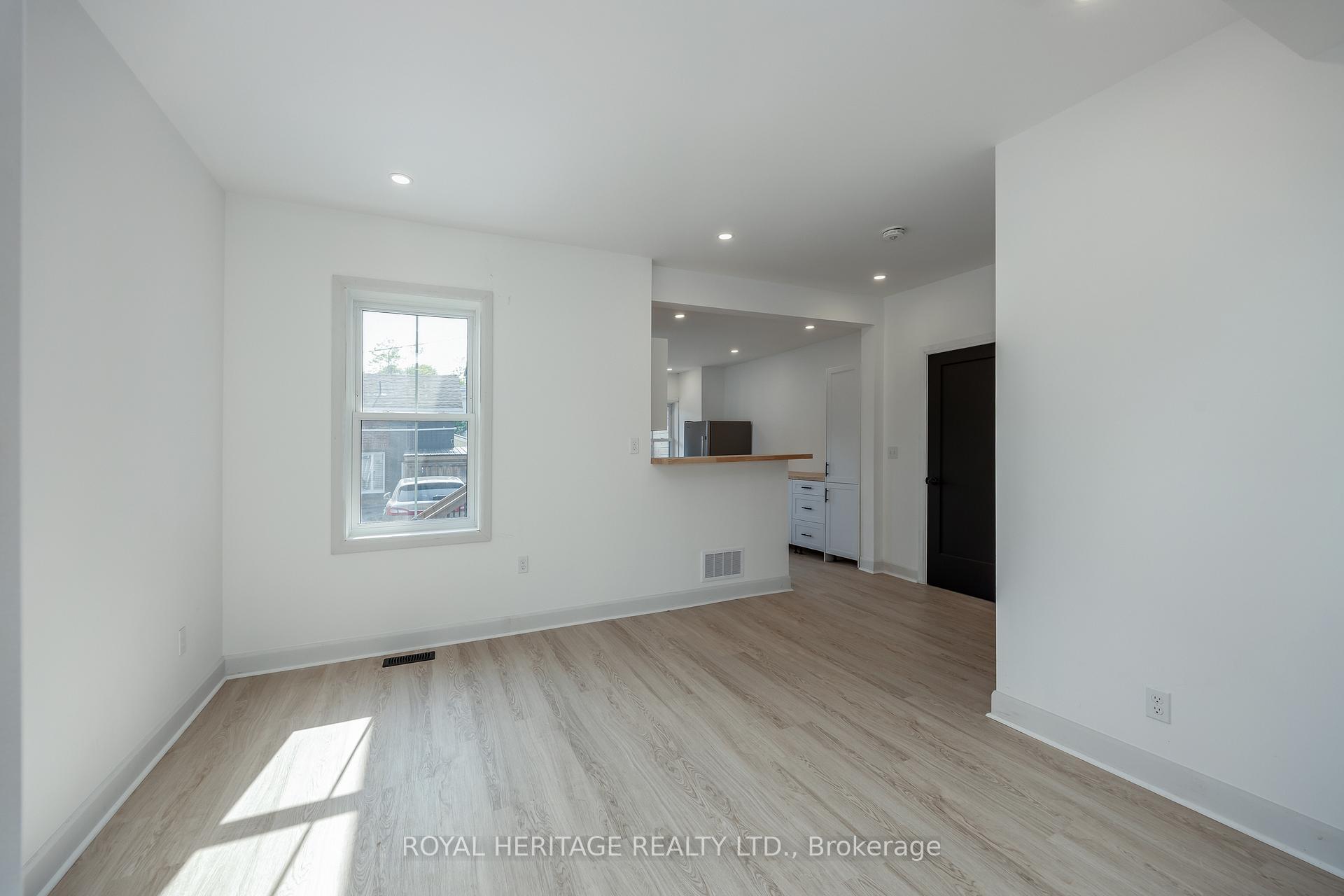 Photo 10 of 413 Division Street, Cobourg — HOMEH