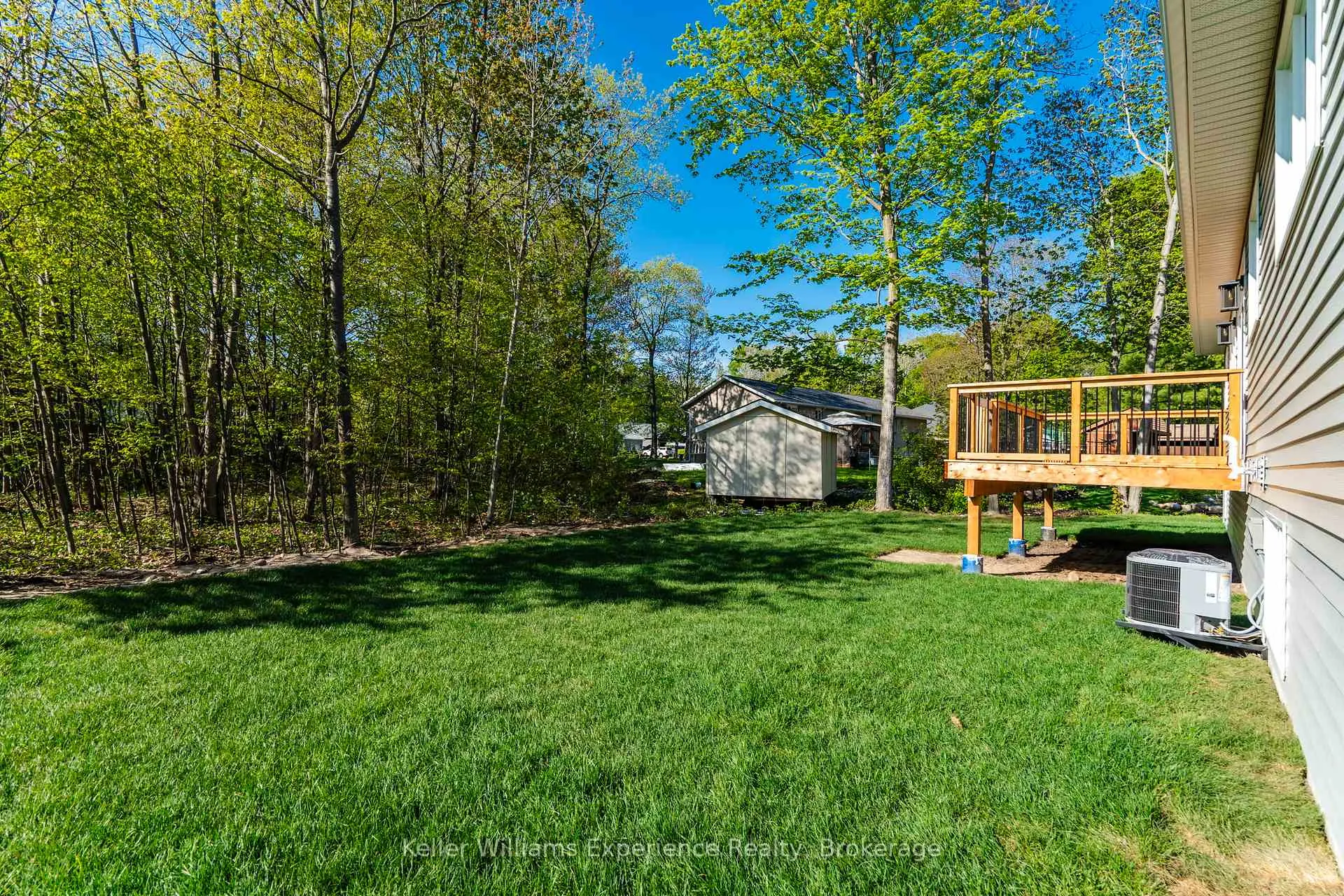 Photo 25 of 62 Rue Vanier, Tiny, Rural Tiny — HOMEH