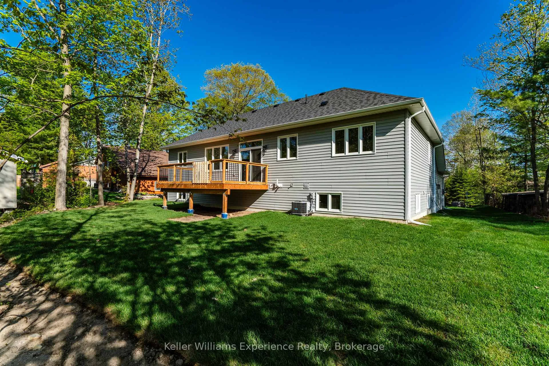 Photo 26 of 62 Rue Vanier, Tiny, Rural Tiny — HOMEH