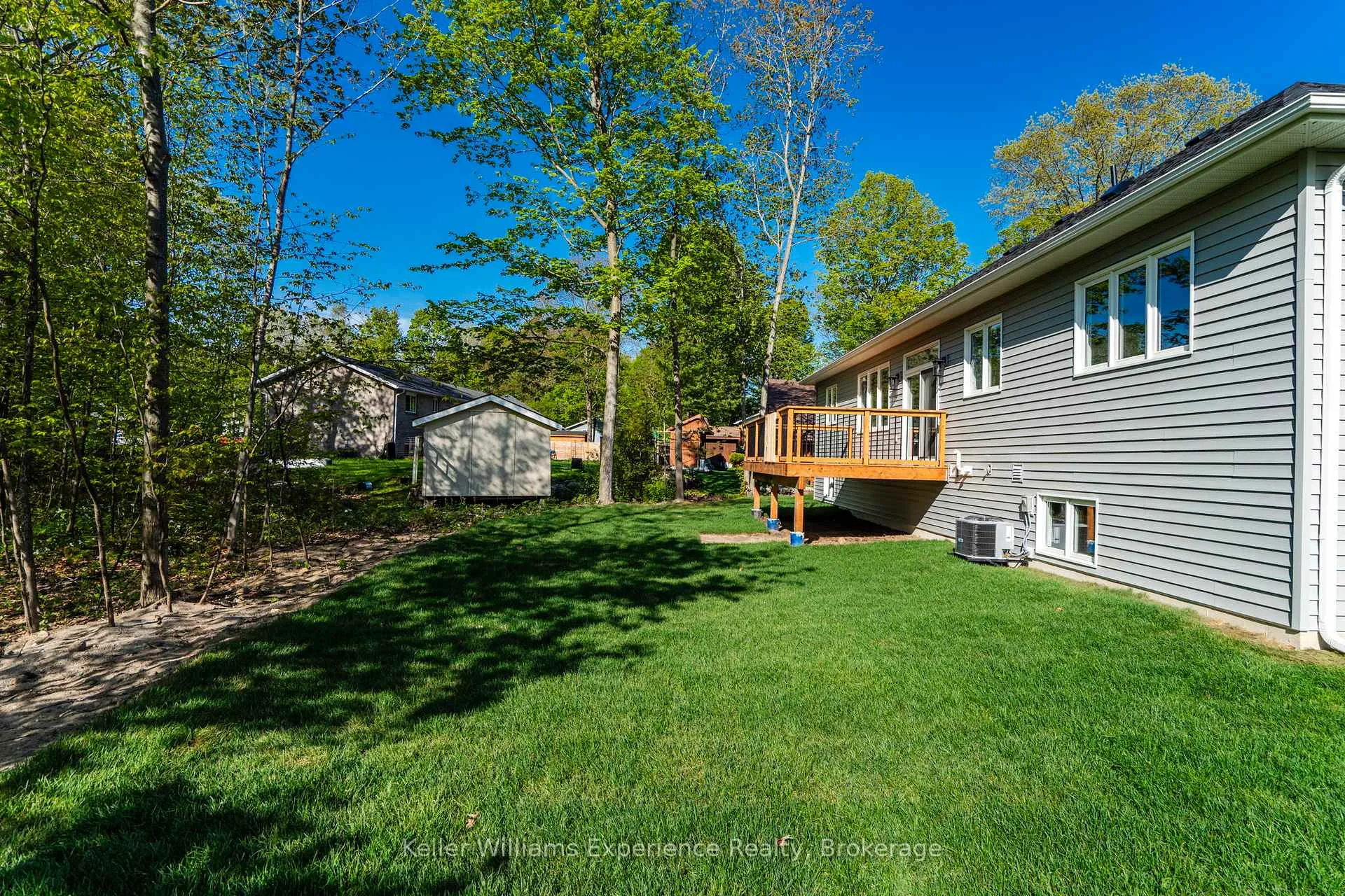 Photo 28 of 62 Rue Vanier, Tiny, Rural Tiny — HOMEH