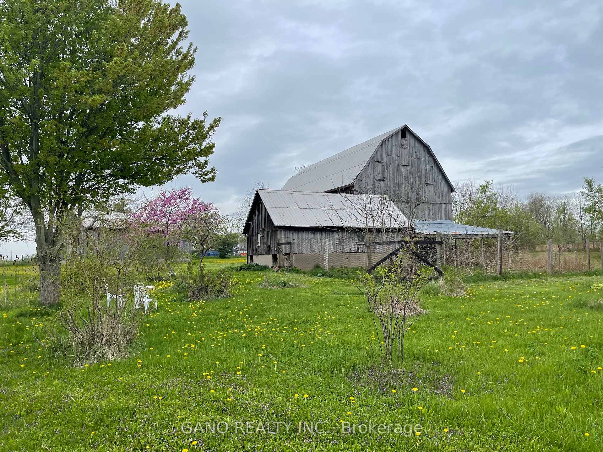 Photo 5 of 1722 Colborne Street E, Brant, Brantford Twp — HOMEH