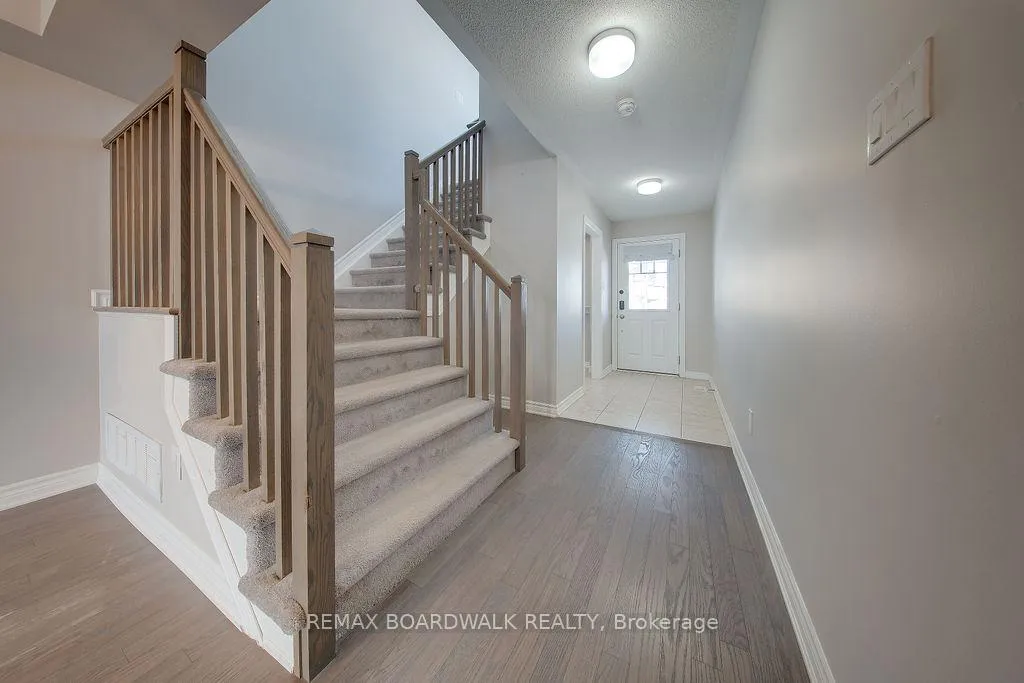 Photo 7 of 132 Conifer Creek Circle, Ottawa, Kanata - Emerald Meadows/Trailwest — HOMEH