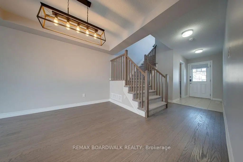 Photo 8 of 132 Conifer Creek Circle, Ottawa, Kanata - Emerald Meadows/Trailwest — HOMEH