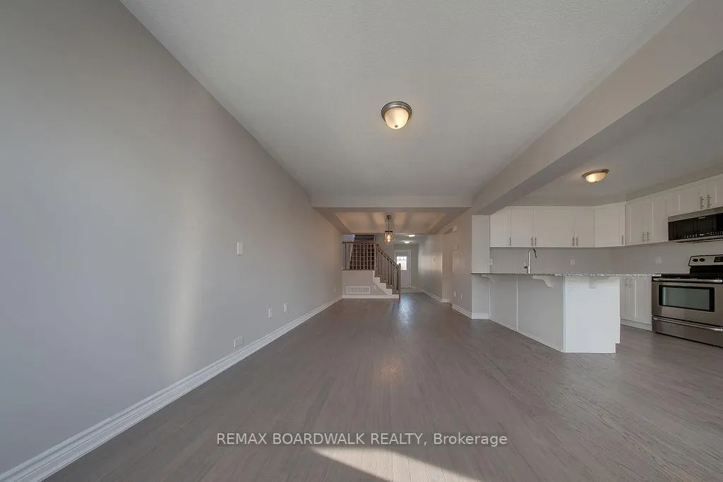 Photo 14 of 132 Conifer Creek Circle, Ottawa, Kanata - Emerald Meadows/Trailwest — HOMEH