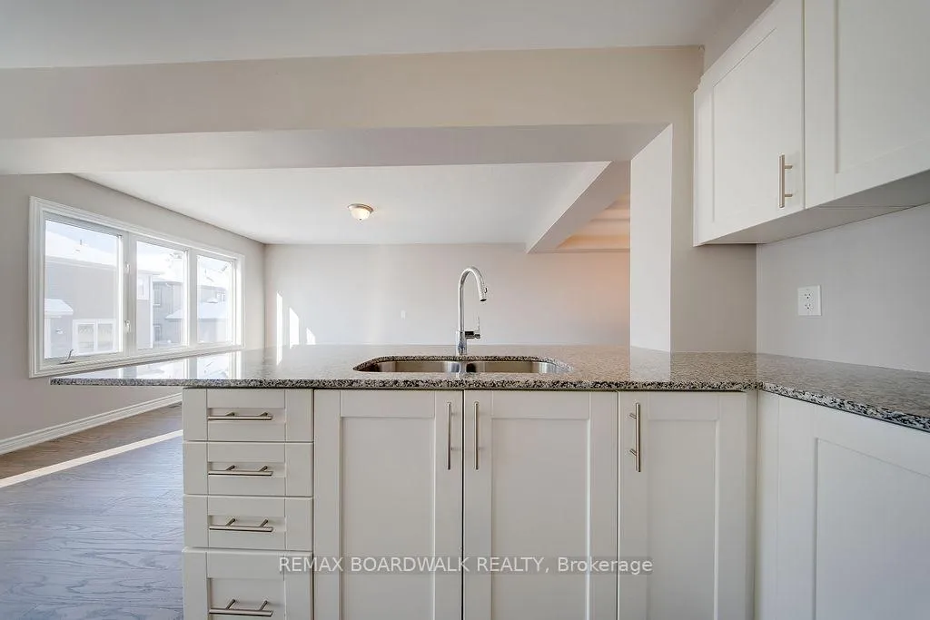 Photo 21 of 132 Conifer Creek Circle, Ottawa, Kanata - Emerald Meadows/Trailwest — HOMEH