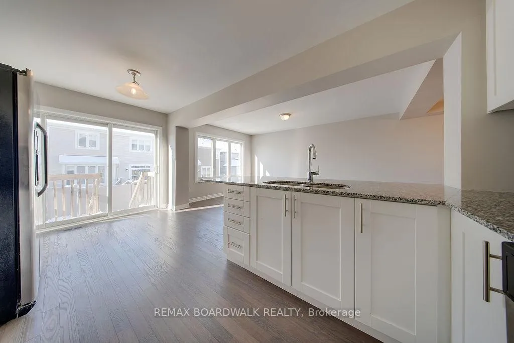 Photo 22 of 132 Conifer Creek Circle, Ottawa, Kanata - Emerald Meadows/Trailwest — HOMEH