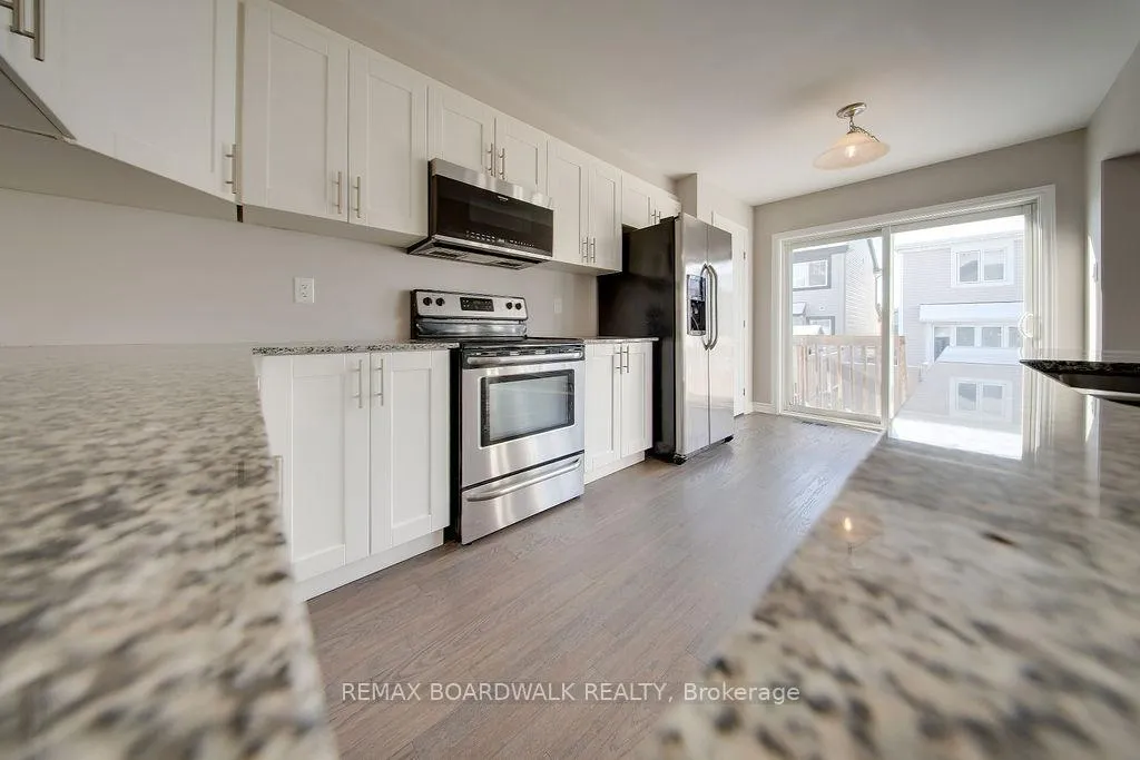 Photo 23 of 132 Conifer Creek Circle, Ottawa, Kanata - Emerald Meadows/Trailwest — HOMEH