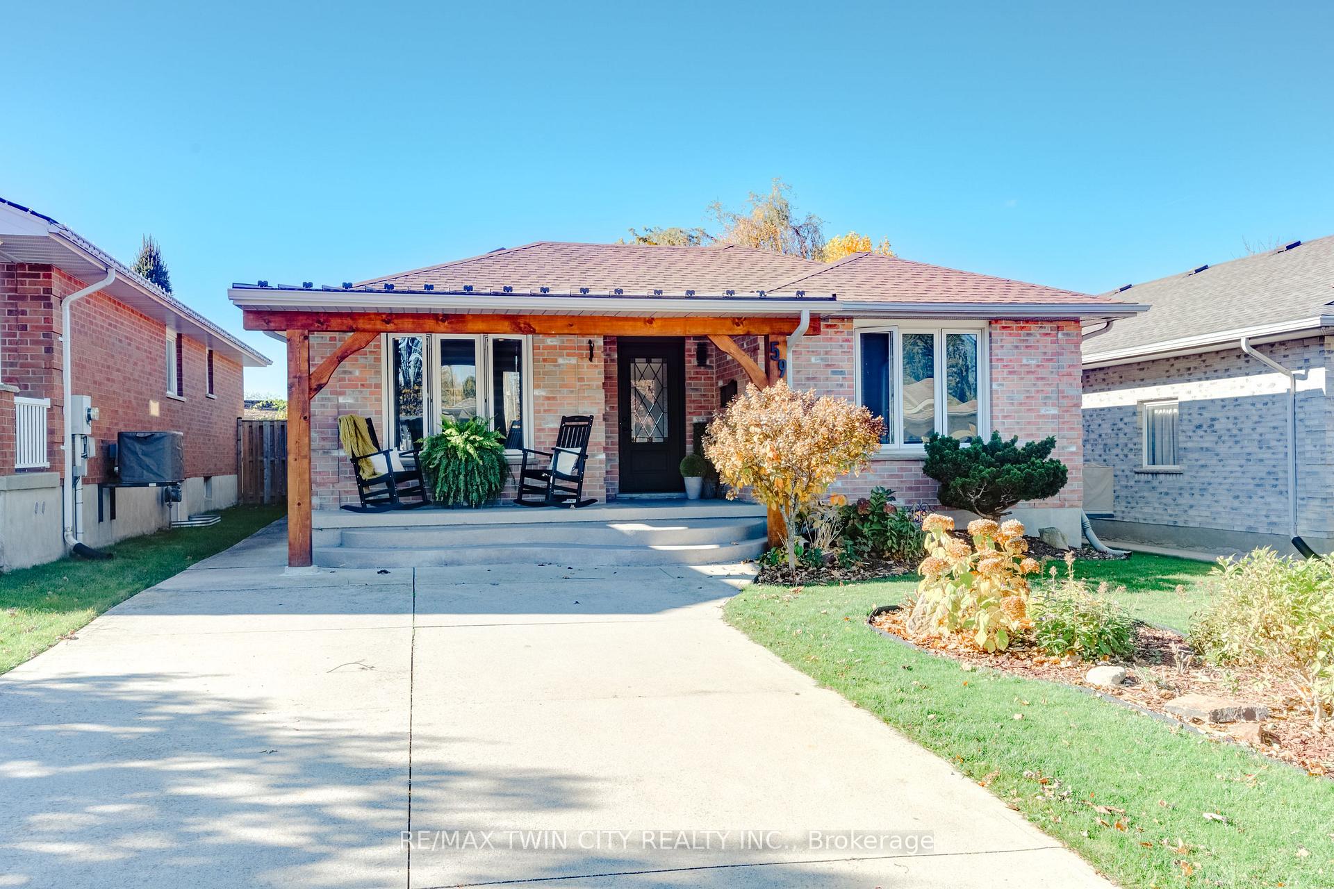 Photo 1 of 59 Oldewood Crescent, St. Thomas — HOMEH