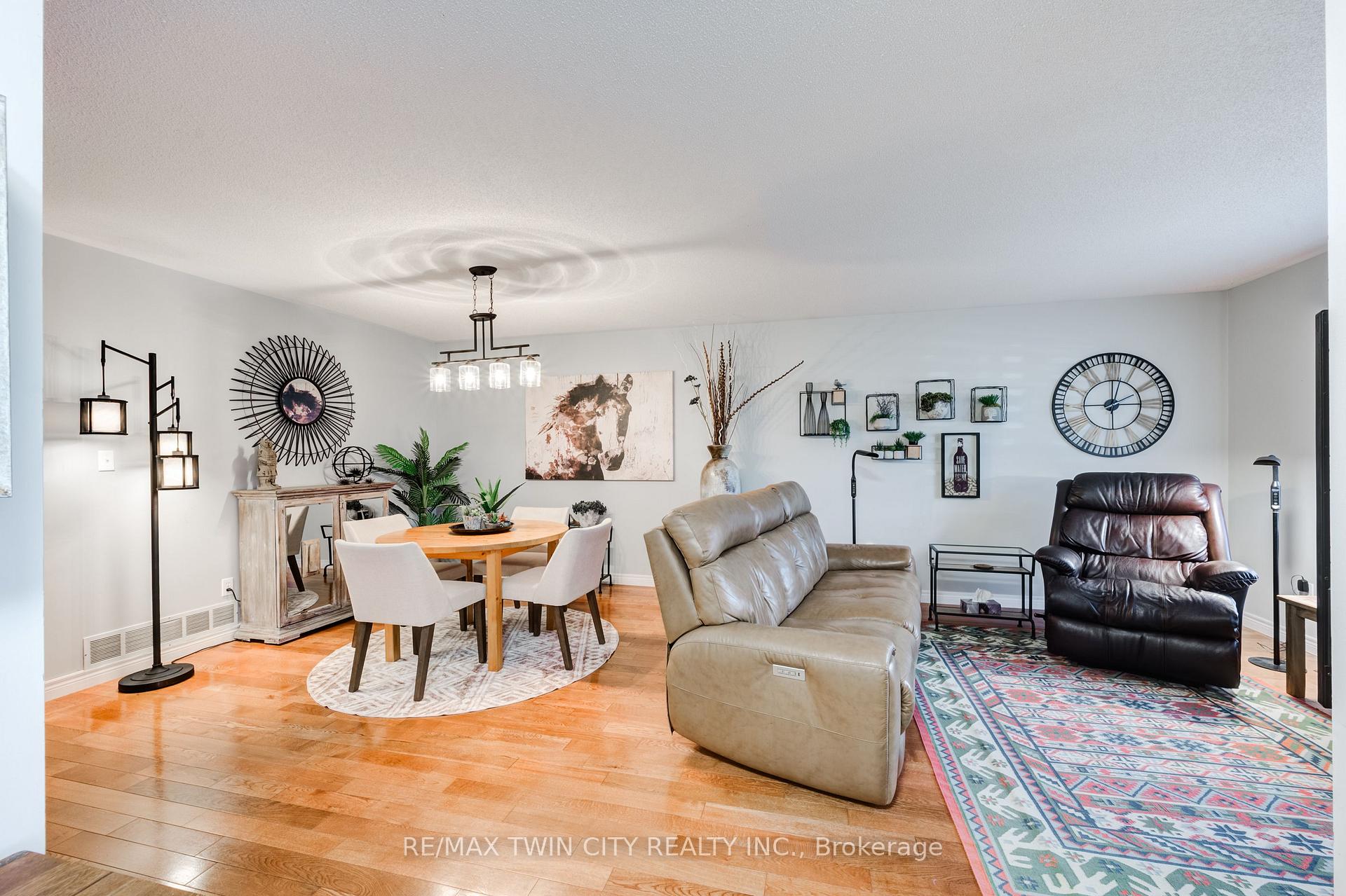 Photo 9 of 59 Oldewood Crescent, St. Thomas — HOMEH