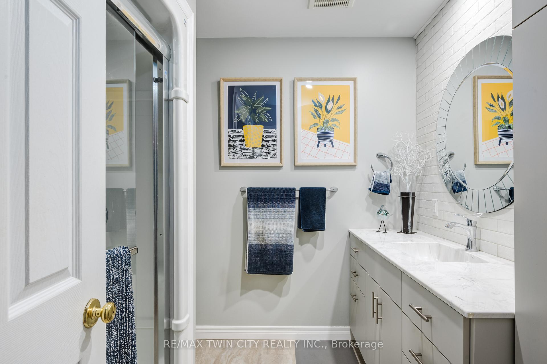 Photo 11 of 59 Oldewood Crescent, St. Thomas — HOMEH