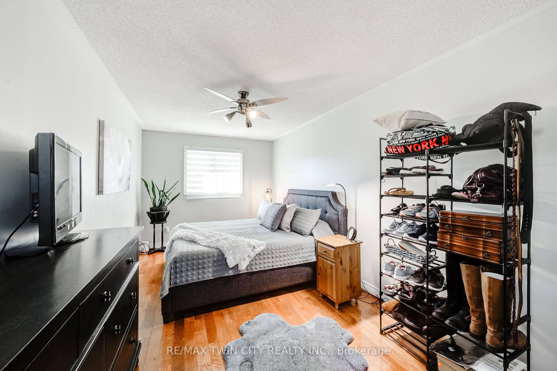 Photo 13 of 59 Oldewood Crescent, St. Thomas — HOMEH