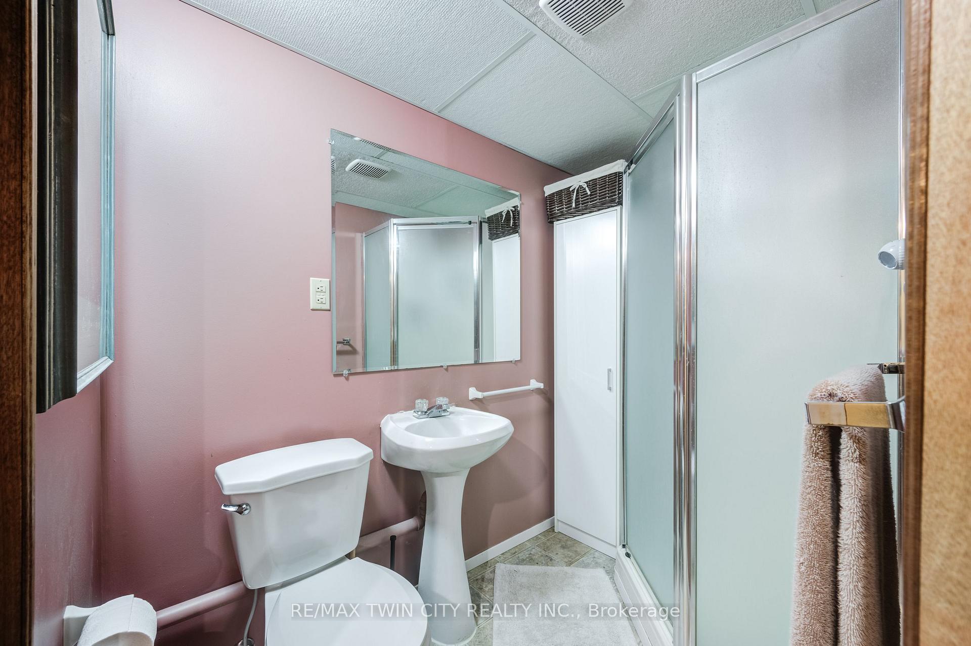 Photo 18 of 59 Oldewood Crescent, St. Thomas — HOMEH