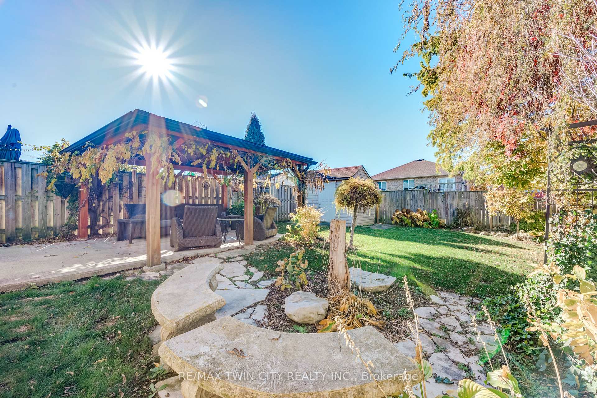 Photo 44 of 59 Oldewood Crescent, St. Thomas — HOMEH