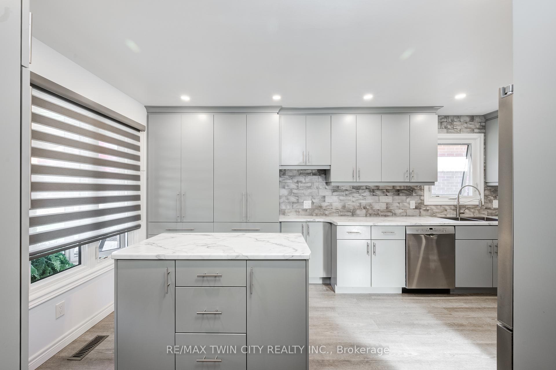 Photo 25 of 59 Oldewood Crescent, St. Thomas — HOMEH