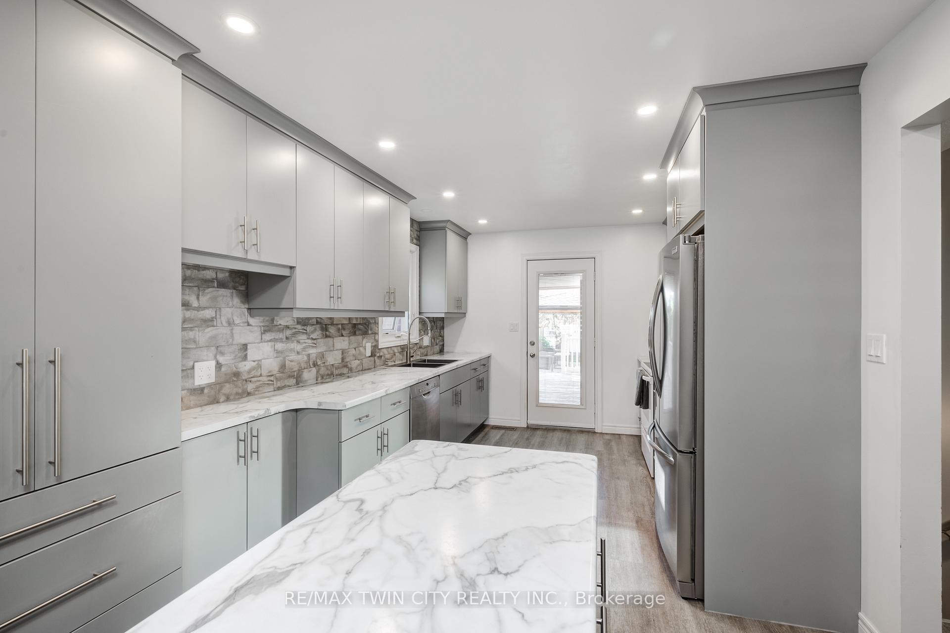 Photo 26 of 59 Oldewood Crescent, St. Thomas — HOMEH