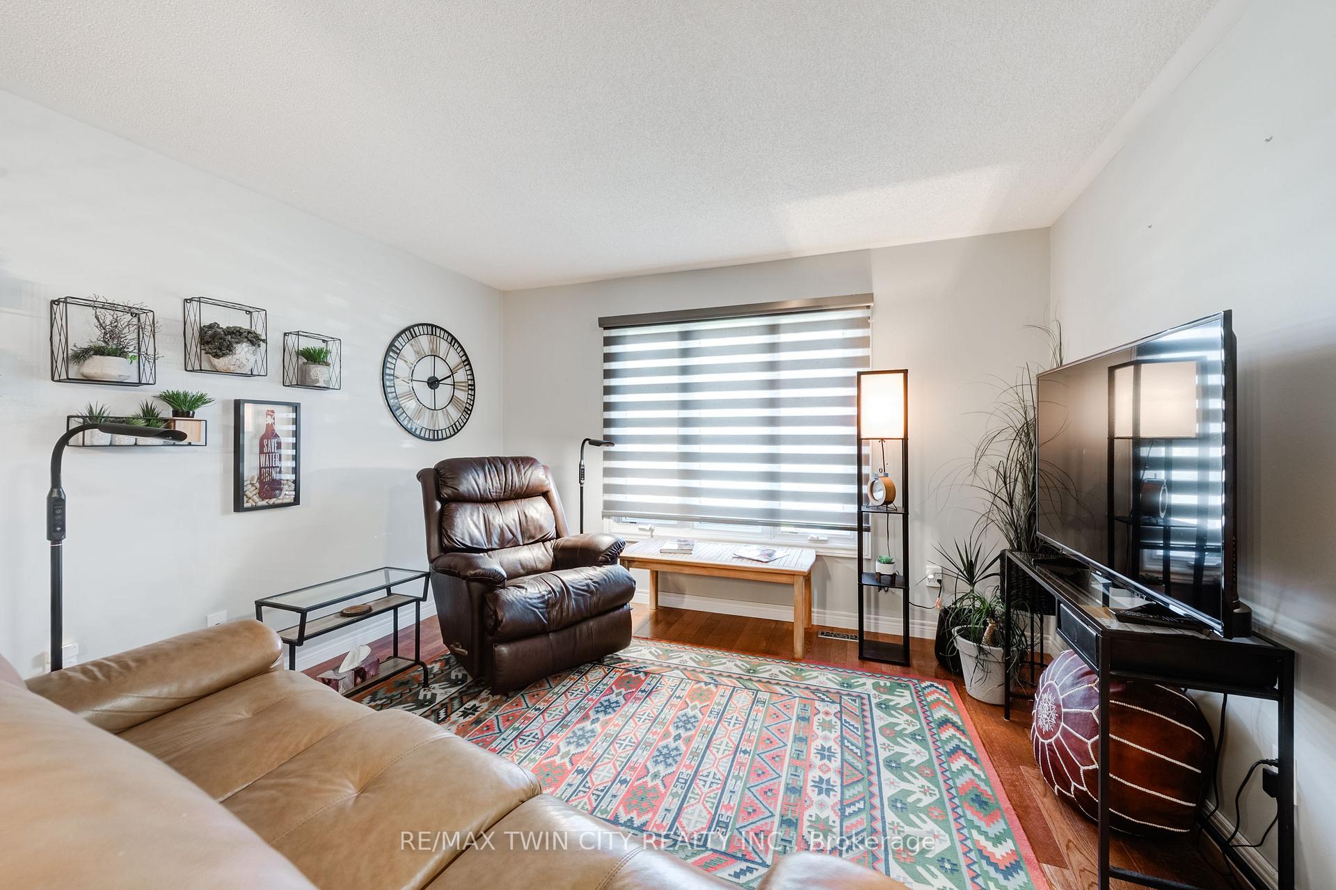 Photo 29 of 59 Oldewood Crescent, St. Thomas — HOMEH