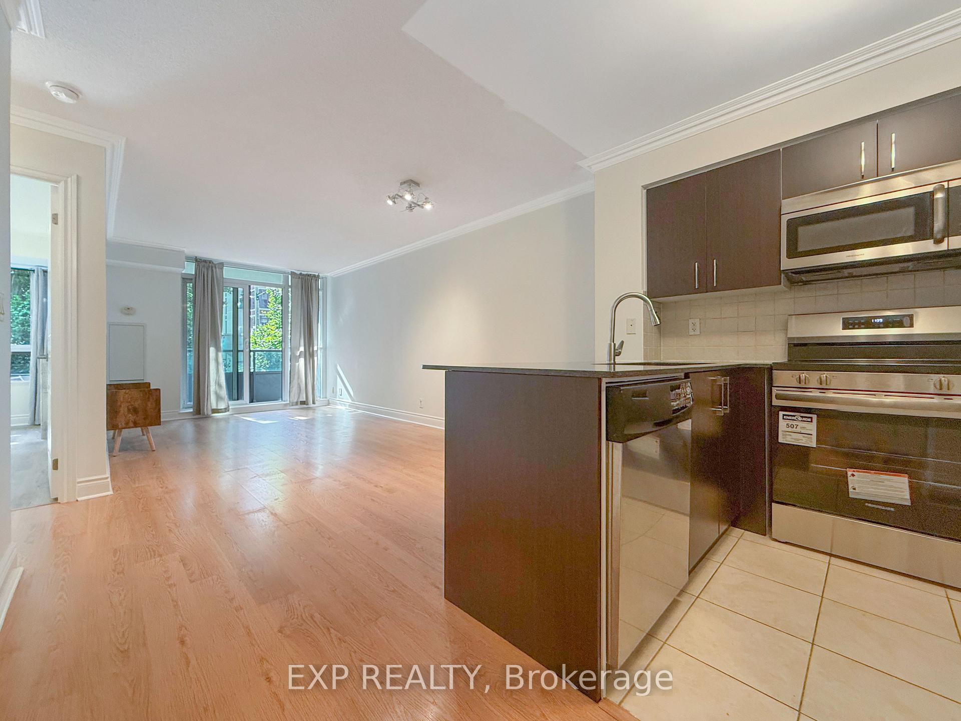 Photo 2 of Unit 211, 30 Clegg Road, Markham, Unionville — HOMEH