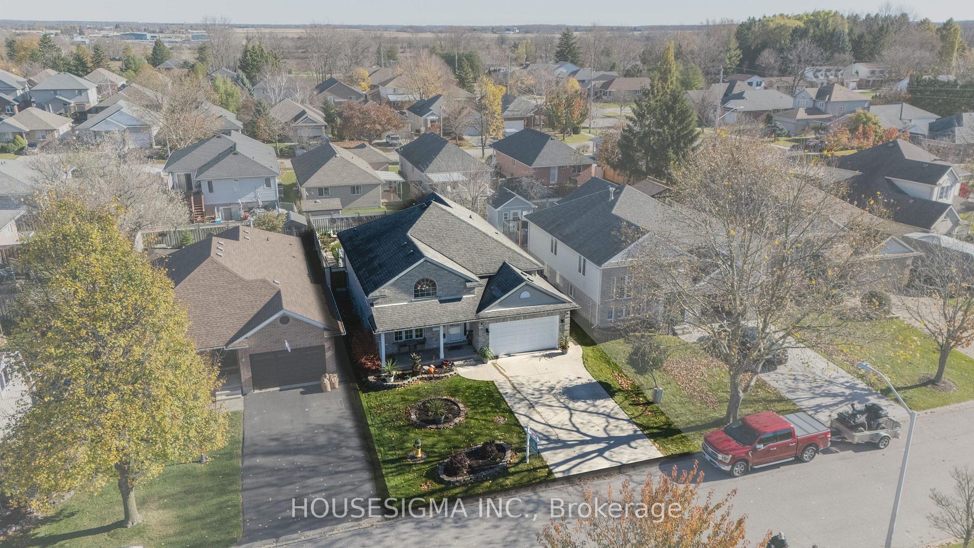 Photo 5 of 7 Rosethorn Court, St. Thomas — HOMEH